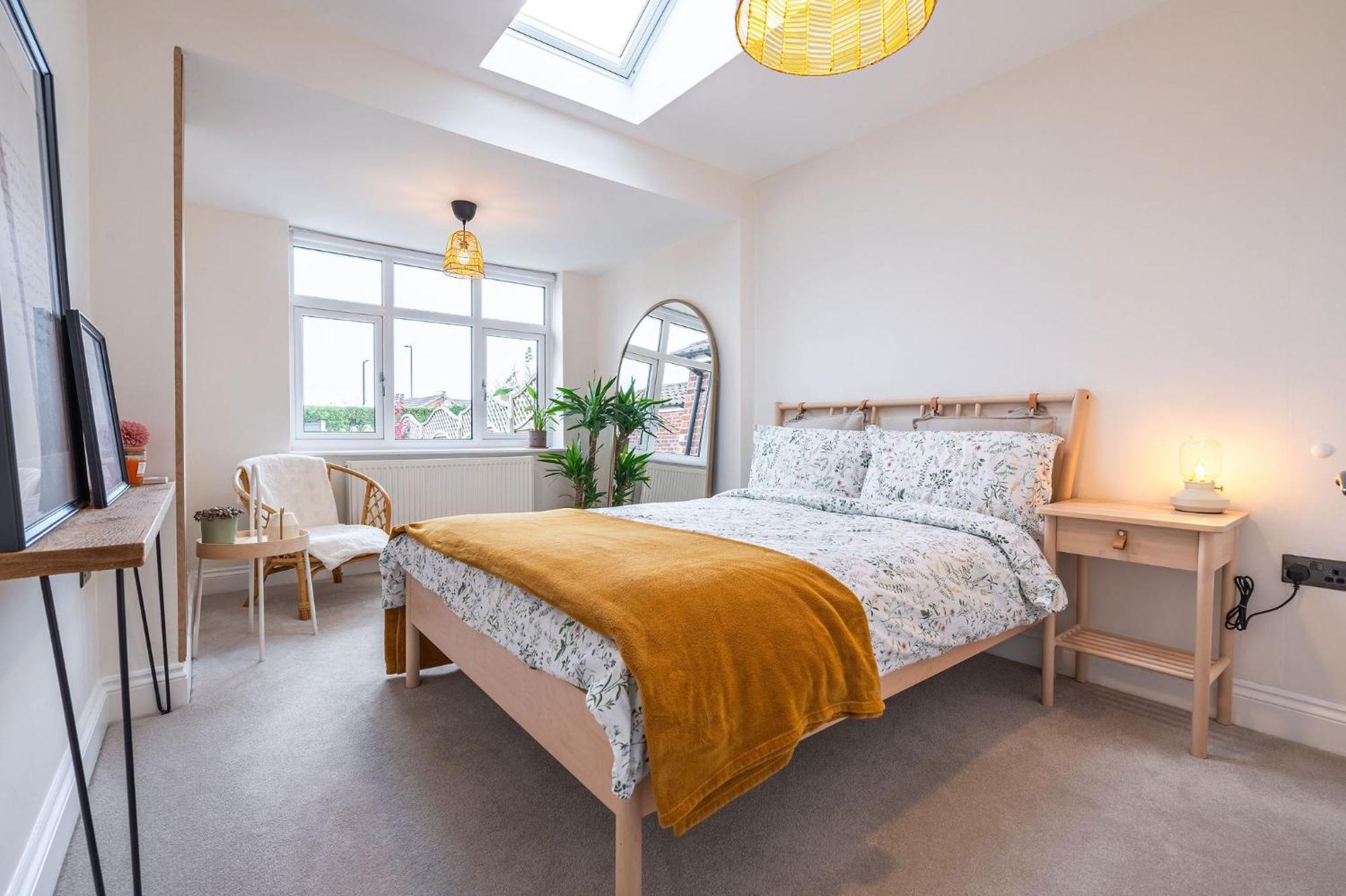 Nature Inspired Bungalow With 3 Rooms - 10 Mins From Manchester Airport Timperley Eksteriør bilde